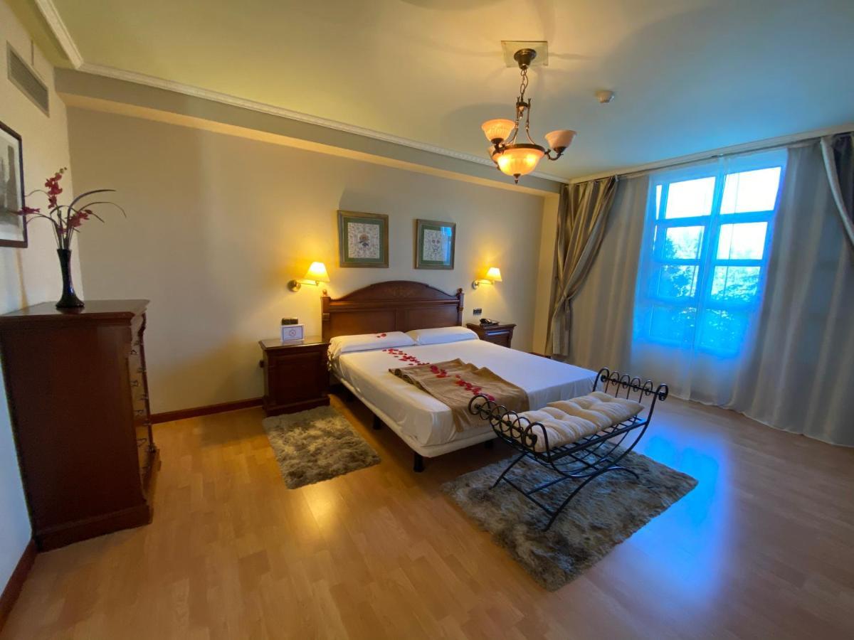 Hotel Lasa Sport Вальядолид Экстерьер фото