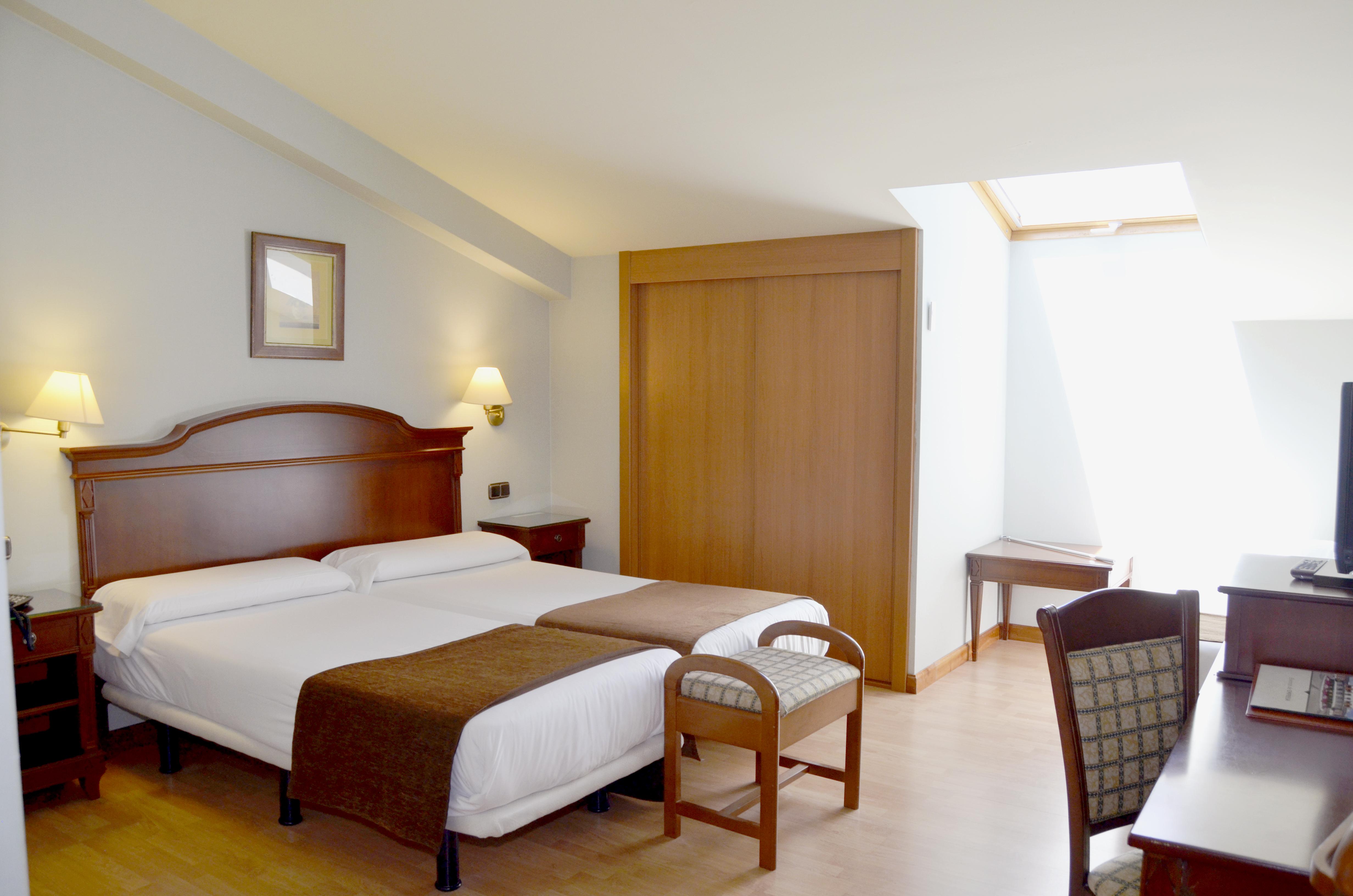 Hotel Lasa Sport Вальядолид Экстерьер фото