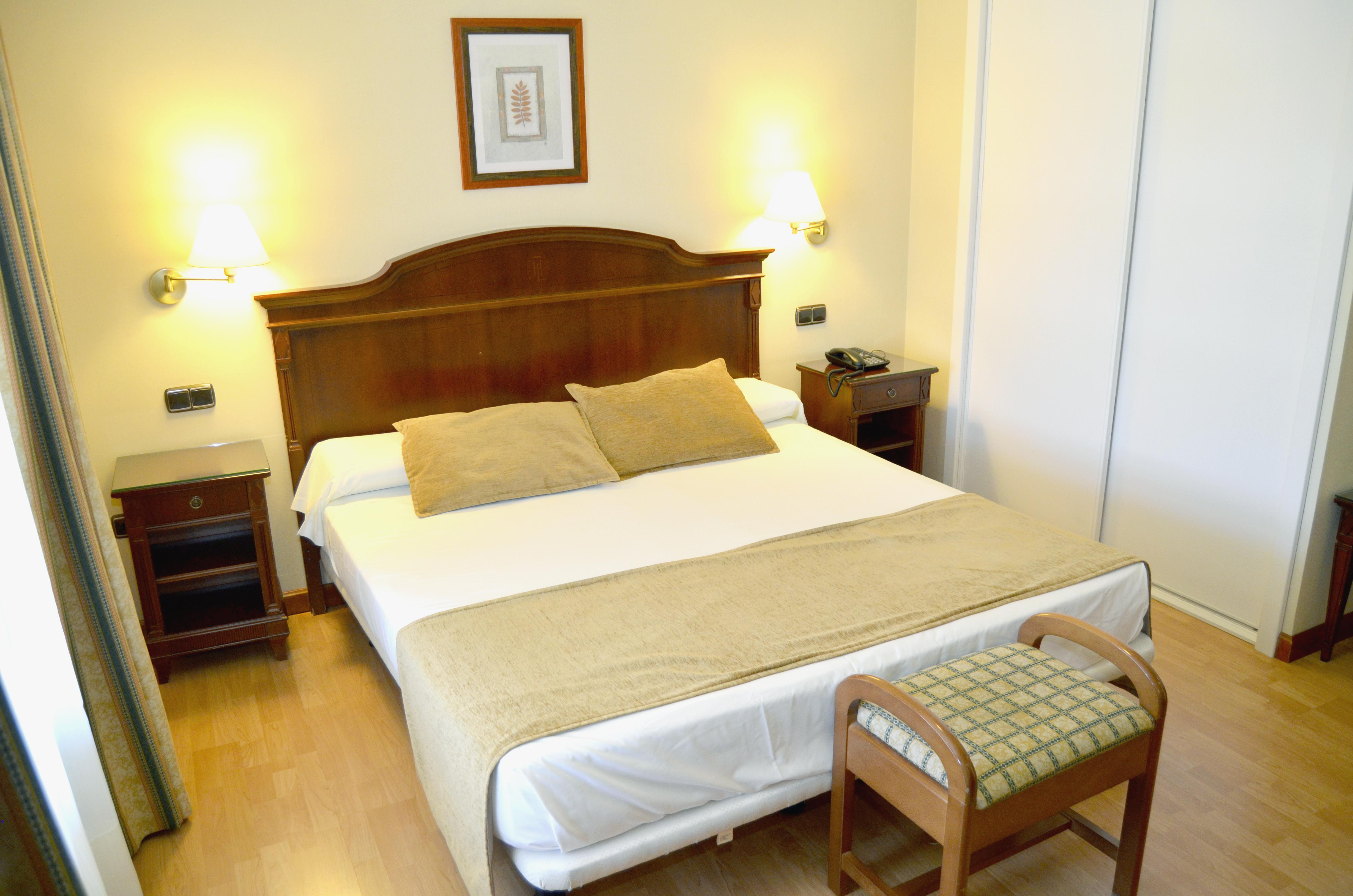 Hotel Lasa Sport Вальядолид Экстерьер фото